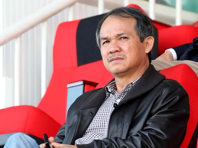"Câu nói ‘đá cho vui’ của bầu Đức khiến HAGL mất tinh thần và sức chiến đấu" "Câu nói ‘đá cho vui’ của bầu Đức khiến HAGL mất tinh thần và sức chiến đấu"