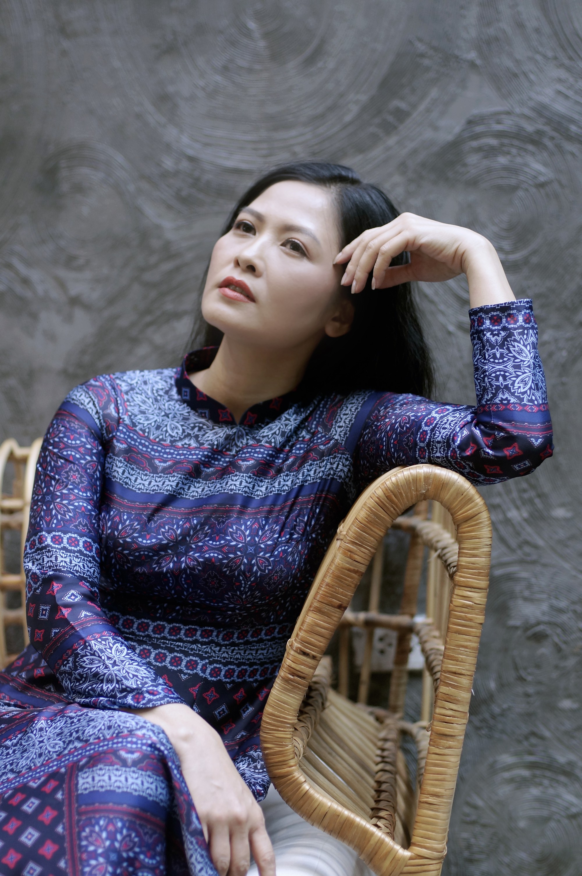 Thúy Hà 'cô Hạnh bán hoa của Về nhà đi con' lần đầu xác nhận đã ly hôn: Tôi phải mất nhiều năm để đợi các con lớn mới quyết định điều đó - 8 Thúy Hà 'cô Hạnh bán hoa của Về nhà đi con' lần đầu xác nhận đã ly hôn: Tôi phải mất nhiều năm để đợi các con lớn mới quyết định điều đó - 8