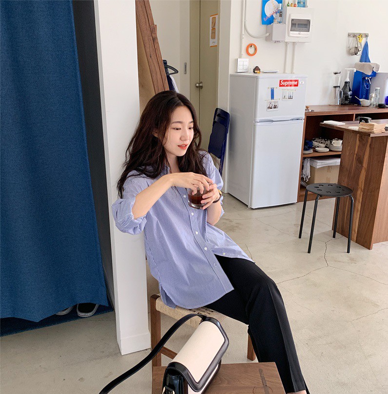 Có một kiểu áo sơ mi đang rất được lòng các sao nữ xứ Hàn: Diện lên trẻ trung, thu gọn vóc dáng và hơn thế nữa - 10 Có một kiểu áo sơ mi đang rất được lòng các sao nữ xứ Hàn: Diện lên trẻ trung, thu gọn vóc dáng và hơn thế nữa - 10