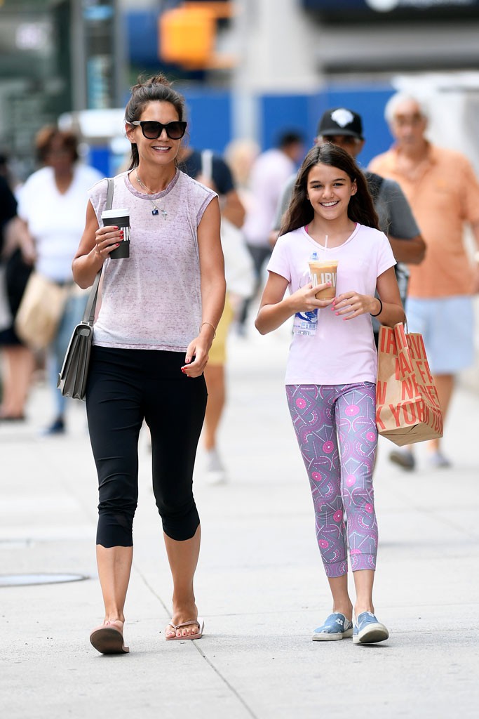'Vợ cũ Tom Cruise' Katie Holmes: Những tưởng tìm thấy bình yên sau cuộc hôn nhân địa ngục hóa ra cũng chỉ có duyên nắm tay nhau 1 đoạn đường - 16 'Vợ cũ Tom Cruise' Katie Holmes: Những tưởng tìm thấy bình yên sau cuộc hôn nhân địa ngục hóa ra cũng chỉ có duyên nắm tay nhau 1 đoạn đường - 16