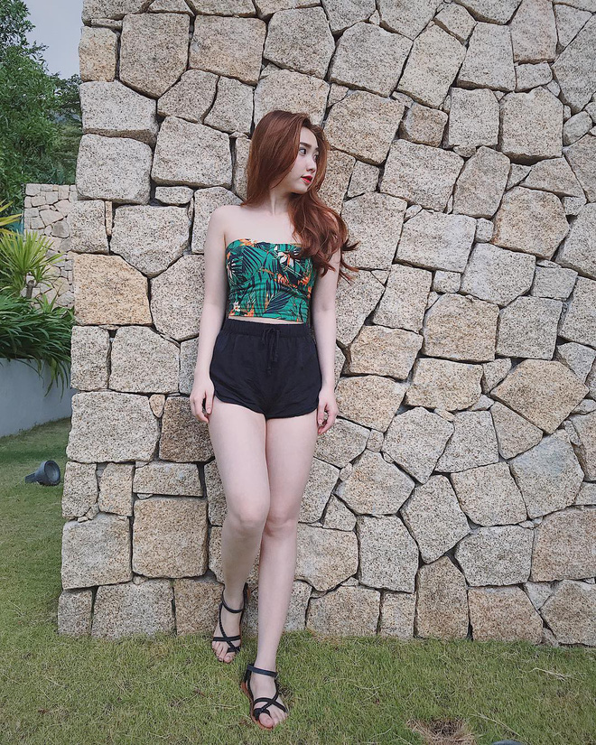 Bạn gái cũ thủ môn Bùi Tiến Dũng bất ngờ xuất hiện trên báo Trung, được khen 'xinh kiểu em gái nhà bên' - 14 Bạn gái cũ thủ môn Bùi Tiến Dũng bất ngờ xuất hiện trên báo Trung, được khen 'xinh kiểu em gái nhà bên' - 14