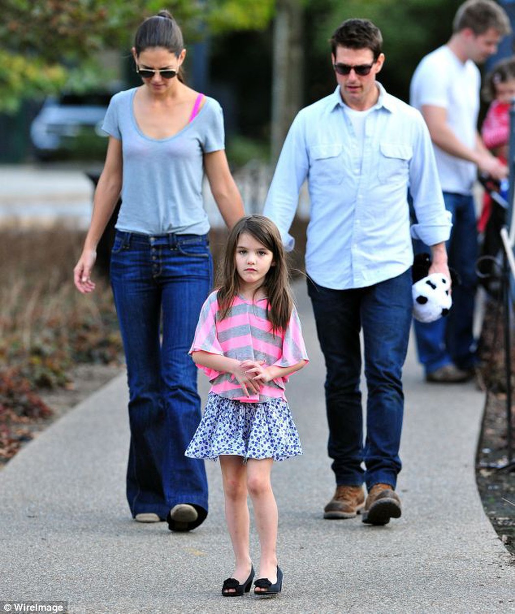 'Vợ cũ Tom Cruise' Katie Holmes: Những tưởng tìm thấy bình yên sau cuộc hôn nhân địa ngục hóa ra cũng chỉ có duyên nắm tay nhau 1 đoạn đường - 7 'Vợ cũ Tom Cruise' Katie Holmes: Những tưởng tìm thấy bình yên sau cuộc hôn nhân địa ngục hóa ra cũng chỉ có duyên nắm tay nhau 1 đoạn đường - 7