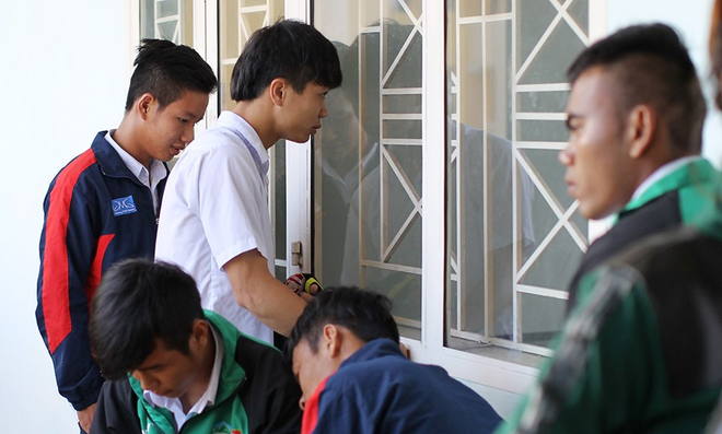 Ảnh hiếm thời đi học của dàn cầu thủ Việt: Ai cũng nhìn cực ngố tàu, riêng Xuân Trường gây bất ngờ với thành tích học tập khủng - 12 Ảnh hiếm thời đi học của dàn cầu thủ Việt: Ai cũng nhìn cực ngố tàu, riêng Xuân Trường gây bất ngờ với thành tích học tập khủng - 12