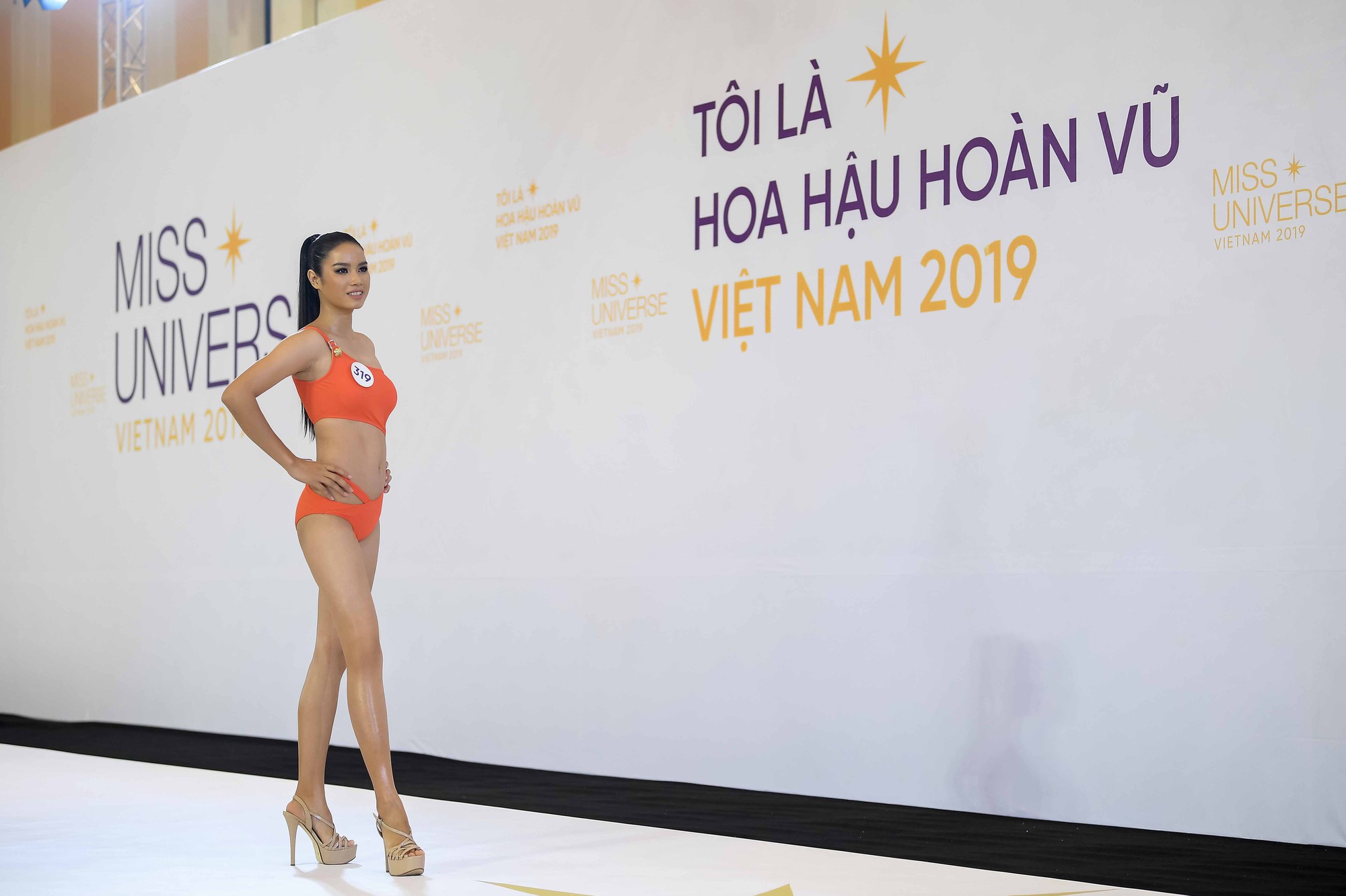 Dàn thí sinh vòng sơ khảo phía Bắc cuộc thi Hoa hậu Hoàn vũ Việt Nam 2019 trình diễn bikini - 8 Dàn thí sinh vòng sơ khảo phía Bắc cuộc thi Hoa hậu Hoàn vũ Việt Nam 2019 trình diễn bikini - 8