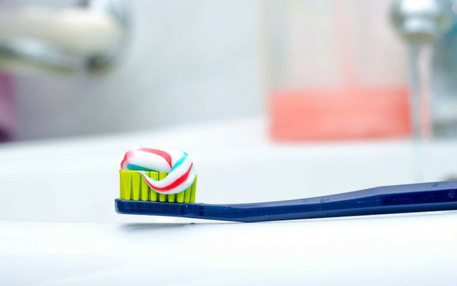 8 cách đánh răng sai lầm ai cũng mắc phải - 3 8 cách đánh răng sai lầm ai cũng mắc phải - 3
