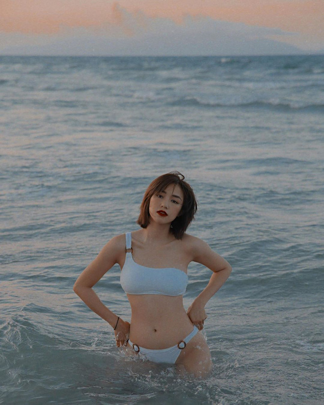 'Chơi lớn' diện bikini 2 mảnh sau 20 năm, Salim chứng minh: Đường cong body mỗi lúc một 'gắt' chứ khí chất thì lúc nào cũng thừa nhá! - 1 'Chơi lớn' diện bikini 2 mảnh sau 20 năm, Salim chứng minh: Đường cong body mỗi lúc một 'gắt' chứ khí chất thì lúc nào cũng thừa nhá! - 1