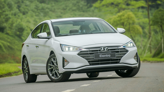 Toyota Altis, Mazda3 khép lại cuộc ‘thay máu’ sedan C tại Việt Nam năm 2019 - 3 Toyota Altis, Mazda3 khép lại cuộc ‘thay máu’ sedan C tại Việt Nam năm 2019 - 3
