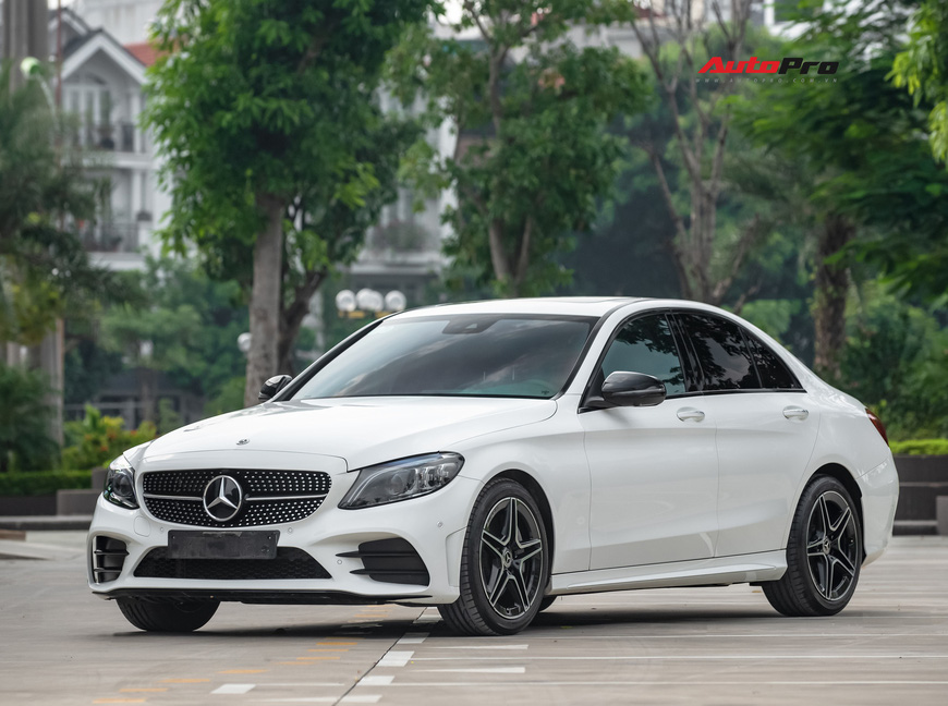 Đại gia Quảng Ninh bán Mercedes-Benz C300 AMG 2019 chỉ sau 6 tháng đăng kí với giá bất ngờ Đại gia Quảng Ninh bán Mercedes-Benz C300 AMG 2019 chỉ sau 6 tháng đăng kí với giá bất ngờ