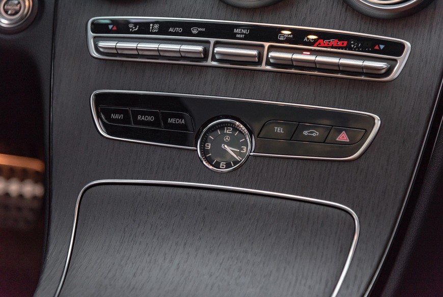 Đại gia Quảng Ninh bán Mercedes-Benz C300 AMG 2019 chỉ sau 6 tháng đăng kí với giá bất ngờ - 10 Đại gia Quảng Ninh bán Mercedes-Benz C300 AMG 2019 chỉ sau 6 tháng đăng kí với giá bất ngờ - 10