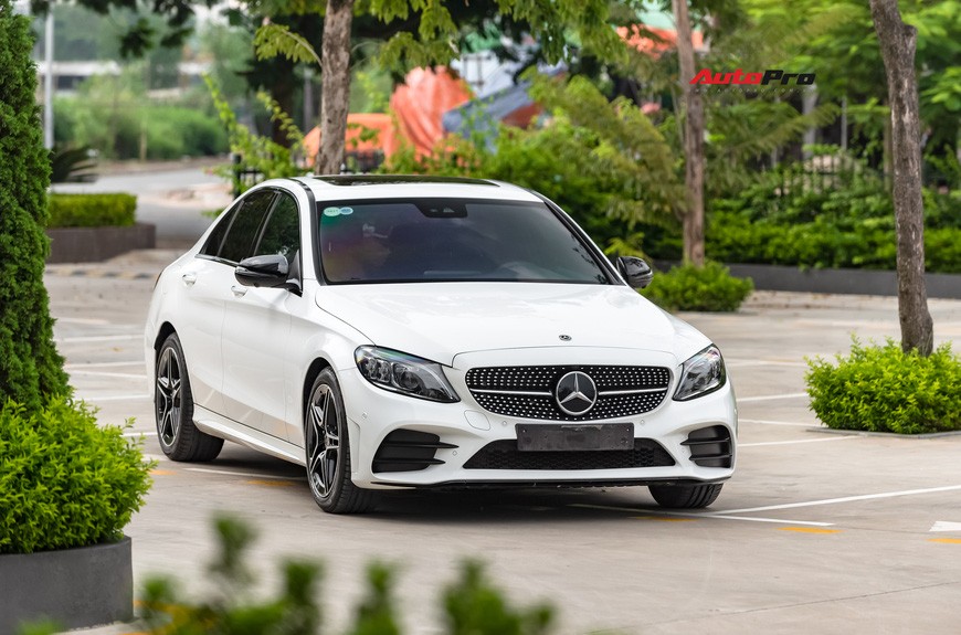 Đại gia Quảng Ninh bán Mercedes-Benz C300 AMG 2019 chỉ sau 6 tháng đăng kí với giá bất ngờ - 20 Đại gia Quảng Ninh bán Mercedes-Benz C300 AMG 2019 chỉ sau 6 tháng đăng kí với giá bất ngờ - 20