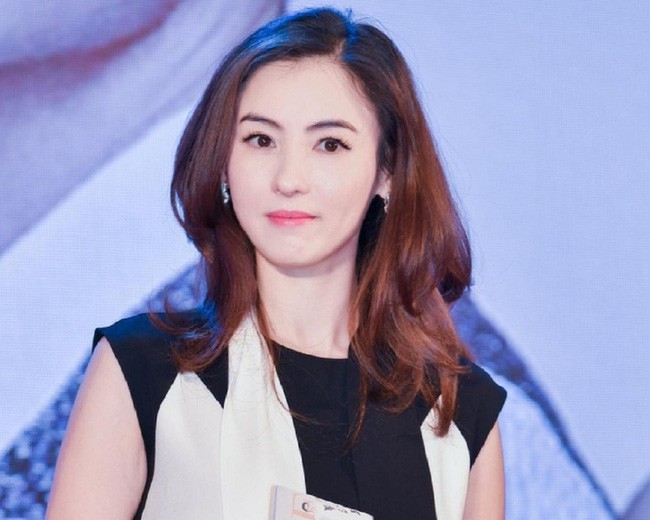 'Bệnh ngôi sao' tái phát, Trương Bá Chi bị Hoa hậu đẹp nhất Hồng Kông và Vu Chính thẳng tay 'đá' khỏi show - 3 'Bệnh ngôi sao' tái phát, Trương Bá Chi bị Hoa hậu đẹp nhất Hồng Kông và Vu Chính thẳng tay 'đá' khỏi show - 3