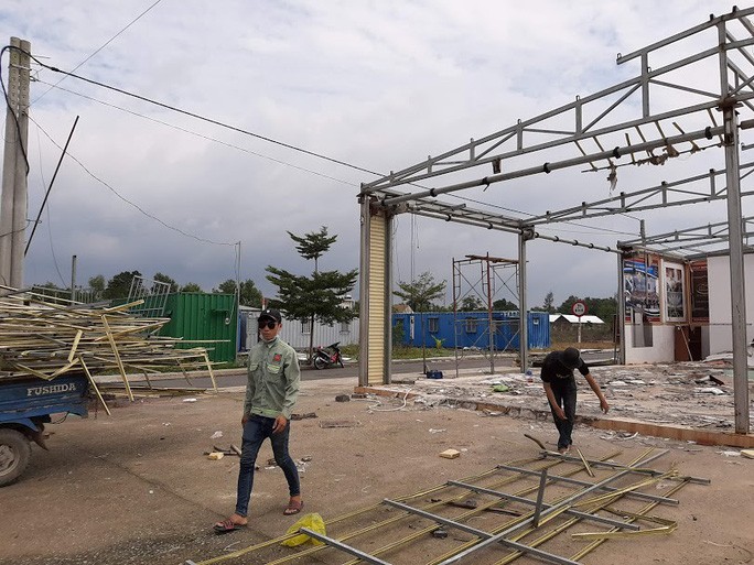 Cận cảnh hoang tàn ở các văn phòng, 'dự án' khi 'ông chủ' Alibaba xộ khám Cận cảnh hoang tàn ở các văn phòng, 'dự án' khi 'ông chủ' Alibaba xộ khám