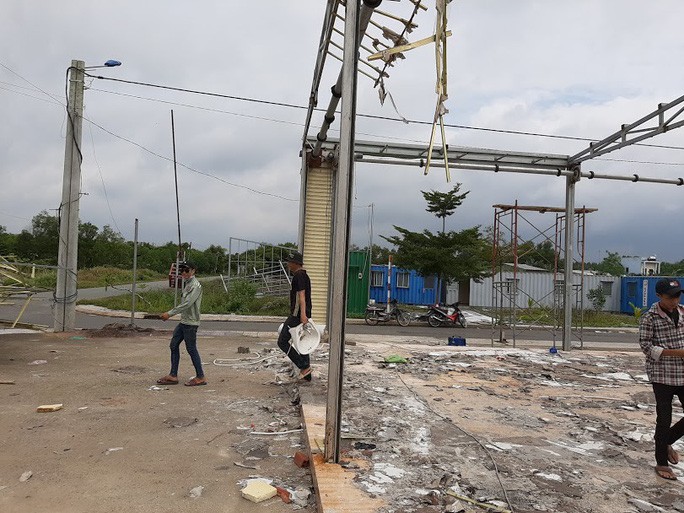 Cận cảnh hoang tàn ở các văn phòng, 'dự án' khi 'ông chủ' Alibaba xộ khám - 3 Cận cảnh hoang tàn ở các văn phòng, 'dự án' khi 'ông chủ' Alibaba xộ khám - 3