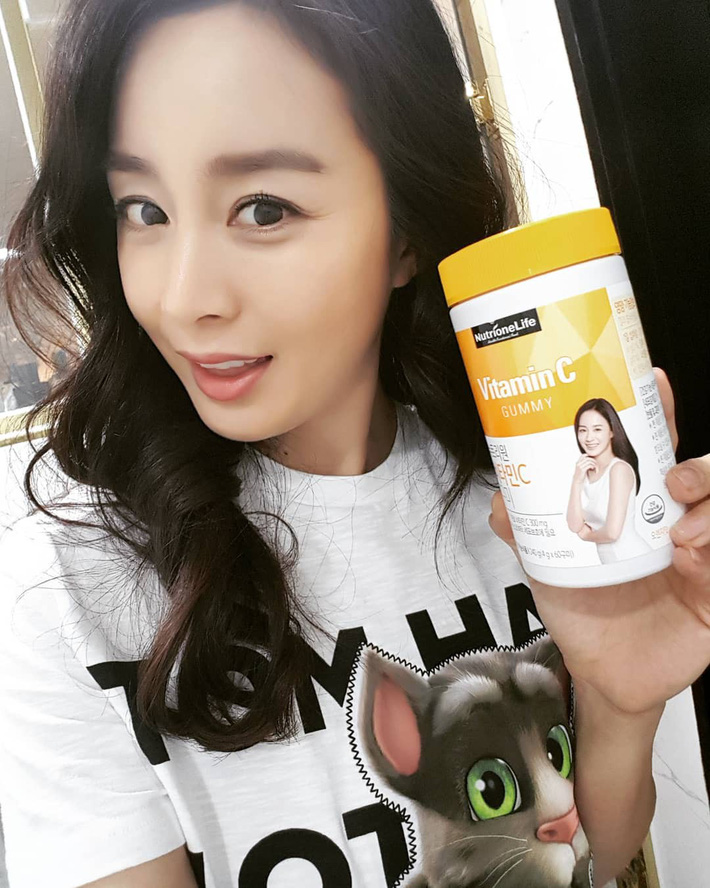 Kim Tae Hee chăm dưỡng da cầu kỳ, bảo sao đã U40 mà vẫn đẹp như nữ thần khiến Bi Rain mê tít - 2 Kim Tae Hee chăm dưỡng da cầu kỳ, bảo sao đã U40 mà vẫn đẹp như nữ thần khiến Bi Rain mê tít - 2
