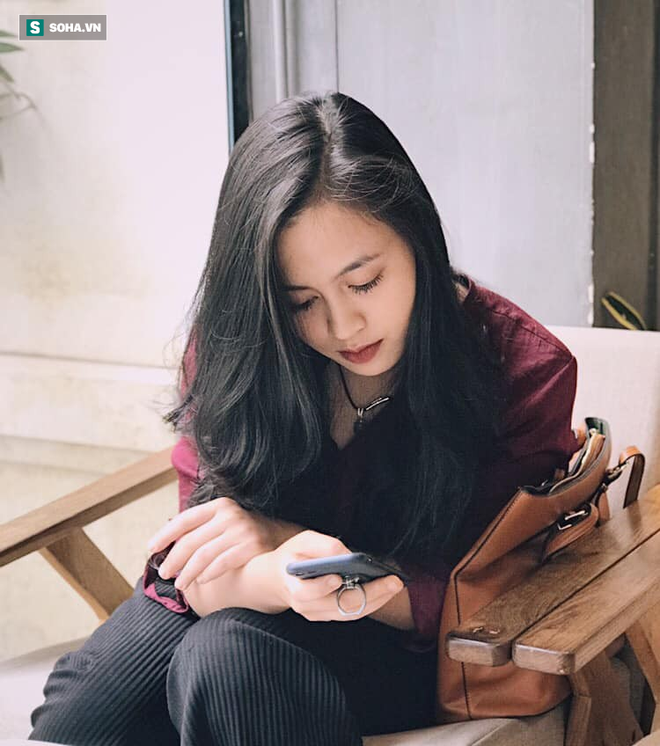 Bị học sinh quay lén khi ngẫu hứng hát giữa lớp, cô giáo bỗng nổi khắp MXH - 8 Bị học sinh quay lén khi ngẫu hứng hát giữa lớp, cô giáo bỗng nổi khắp MXH - 8