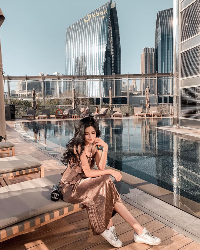 Hot girl đình đám gặp sự cố khi livestream, để lộ nhan sắc thật khiến các chàng trai 'đứng hình' - 2 Hot girl đình đám gặp sự cố khi livestream, để lộ nhan sắc thật khiến các chàng trai 'đứng hình' - 2