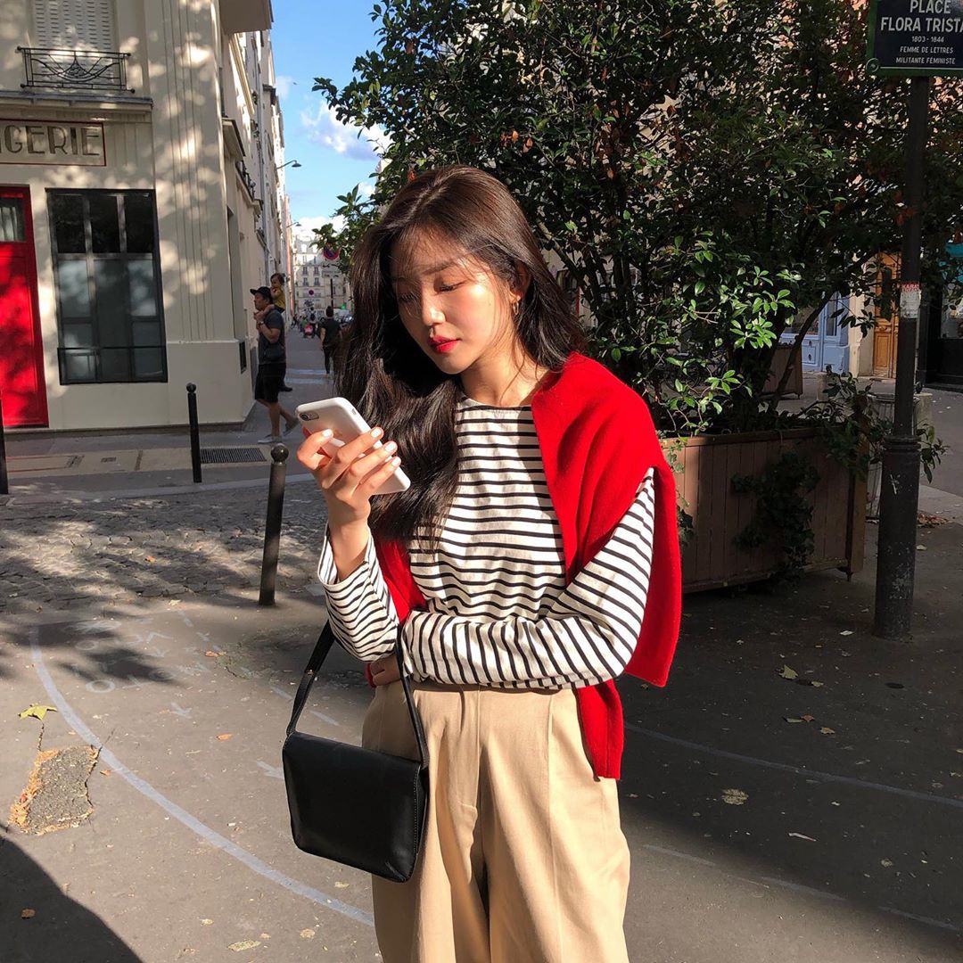 5 cách diện cardigan cực xinh dành cho nàng để ra đường tận hưởng ngày "gió lạnh đầu mùa" - 8 5 cách diện cardigan cực xinh dành cho nàng để ra đường tận hưởng ngày "gió lạnh đầu mùa" - 8