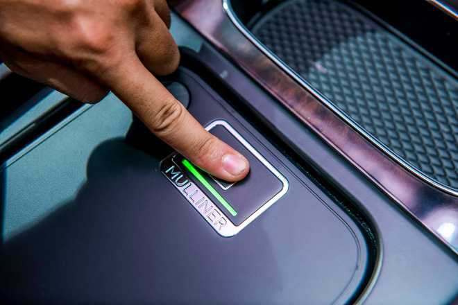 Khám phá cách ‘chơi’ Bentley Bentayga hàng độc của đại gia Việt - 11 Khám phá cách ‘chơi’ Bentley Bentayga hàng độc của đại gia Việt - 11