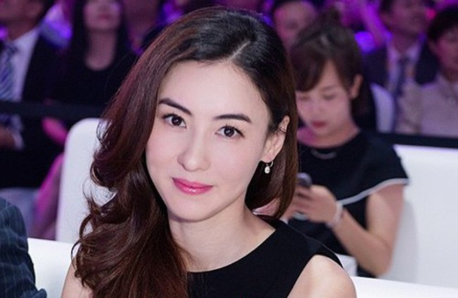 Trương Bá Chi khoe vóc dáng nuột nà hậu sinh con trai cho người tình bí mật, vẫn vui vẻ bất chấp tin Tạ Đình Phong hỏi cưới Vương Phi - 5 Trương Bá Chi khoe vóc dáng nuột nà hậu sinh con trai cho người tình bí mật, vẫn vui vẻ bất chấp tin Tạ Đình Phong hỏi cưới Vương Phi - 5