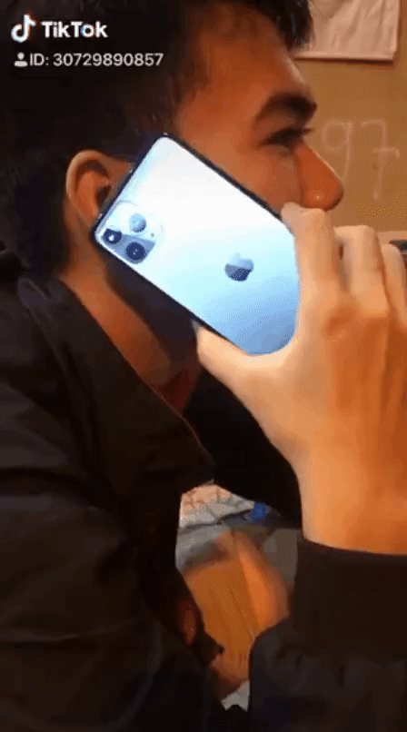 Mách bạn cách mua iPhone 11 'miễn phí' trong một nốt nhạc, ra đường khoe khiến ai cũng choáng - 1 Mách bạn cách mua iPhone 11 'miễn phí' trong một nốt nhạc, ra đường khoe khiến ai cũng choáng - 1