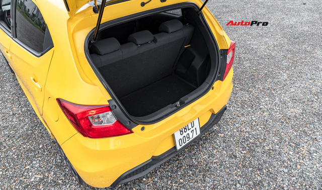 Một ngày sống trọn với Honda Brio: Phát hiện 10 điều cần biết trước khi mua, nhược điểm thứ 2 gây tranh cãi - 9 Một ngày sống trọn với Honda Brio: Phát hiện 10 điều cần biết trước khi mua, nhược điểm thứ 2 gây tranh cãi - 9
