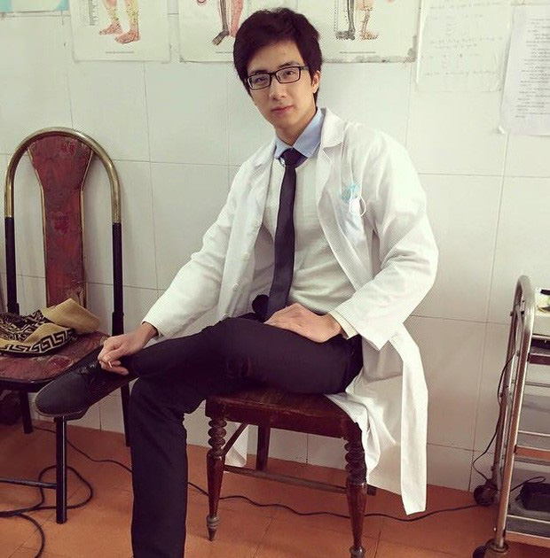 Sĩ Thanh trước công khai hẹn hò Huỳnh Phương: Yêu đương kín đáo, duy nhất tiết lộ tình cảm với bác sĩ mỹ nam 6 múi! - 5 Sĩ Thanh trước công khai hẹn hò Huỳnh Phương: Yêu đương kín đáo, duy nhất tiết lộ tình cảm với bác sĩ mỹ nam 6 múi! - 5
