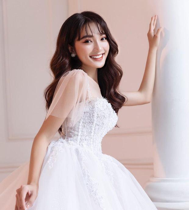 Ngọc Nữ lần đầu thẳng thắn trả lời những câu hỏi liên quan đến 'tình cũ tin đồn' Văn Đức, úp mở về việc bị phản bội - 1 Ngọc Nữ lần đầu thẳng thắn trả lời những câu hỏi liên quan đến 'tình cũ tin đồn' Văn Đức, úp mở về việc bị phản bội - 1