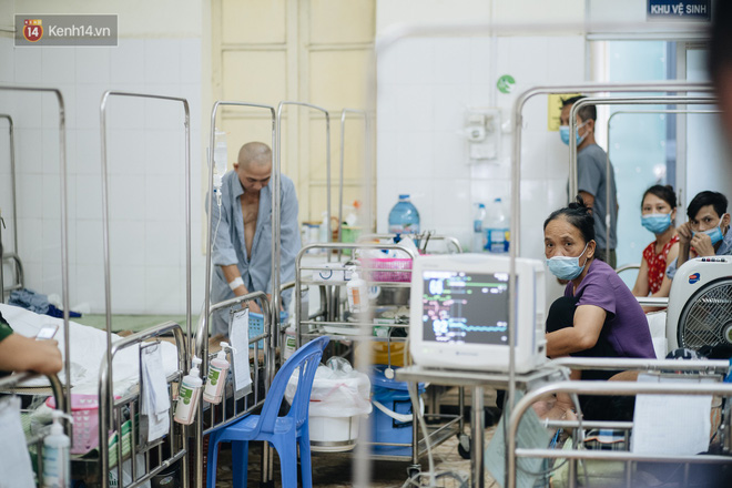 Bác sĩ cảnh báo tình trạng ô nhiễm không khí ở Hà Nội: Chúng ta đang quá lạm dụng khái niệm 'khẩu trang y tế' - 2 Bác sĩ cảnh báo tình trạng ô nhiễm không khí ở Hà Nội: Chúng ta đang quá lạm dụng khái niệm 'khẩu trang y tế' - 2