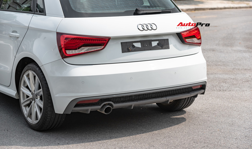 Cảm nhận nhanh Audi A1 S-line 2016: Có gì sau mức giá ngang ngửa Toyota Altis? - 6 Cảm nhận nhanh Audi A1 S-line 2016: Có gì sau mức giá ngang ngửa Toyota Altis? - 6