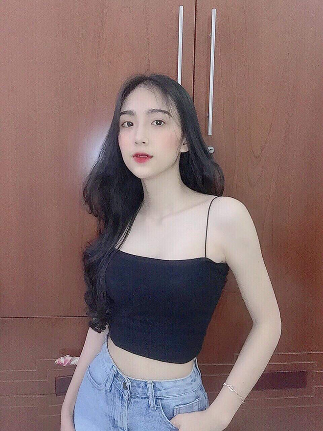 Chụp vội vài tấm lúc ra chơi, nữ sinh Học viện Hàng không gây xôn xao bởi vẻ ngoài cực kỳ trong trẻo, xem đến tấm ảnh học Quân sự càng xuất sắc hơn - 20 Chụp vội vài tấm lúc ra chơi, nữ sinh Học viện Hàng không gây xôn xao bởi vẻ ngoài cực kỳ trong trẻo, xem đến tấm ảnh học Quân sự càng xuất sắc hơn - 20
