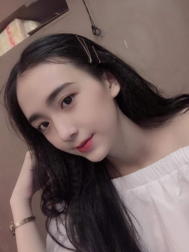 Chụp vội vài tấm lúc ra chơi, nữ sinh Học viện Hàng không gây xôn xao bởi vẻ ngoài cực kỳ trong trẻo, xem đến tấm ảnh học Quân sự càng xuất sắc hơn - 19 Chụp vội vài tấm lúc ra chơi, nữ sinh Học viện Hàng không gây xôn xao bởi vẻ ngoài cực kỳ trong trẻo, xem đến tấm ảnh học Quân sự càng xuất sắc hơn - 19