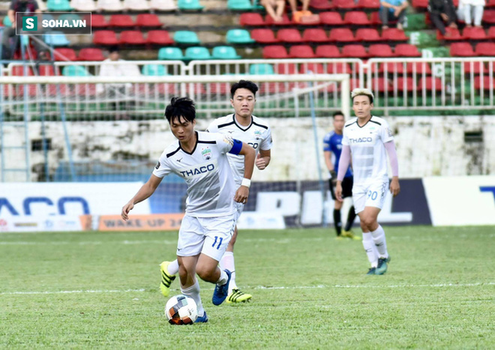 Trò cưng thầy Park 'nổ' hat-trick, HAGL thắng lớn trước ngày hội quân ở ĐTQG Trò cưng thầy Park 'nổ' hat-trick, HAGL thắng lớn trước ngày hội quân ở ĐTQG