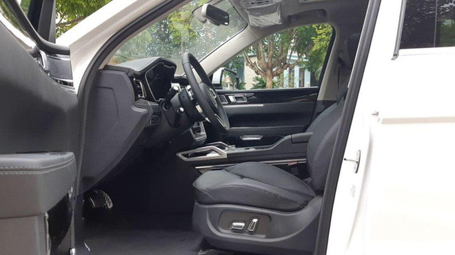 Zotye Z8 thêm phiên bản 7 chỗ tại Việt Nam: Động cơ mạnh hơn Mercedes GLC 250, giá 758 triệu đồng - 6 Zotye Z8 thêm phiên bản 7 chỗ tại Việt Nam: Động cơ mạnh hơn Mercedes GLC 250, giá 758 triệu đồng - 6