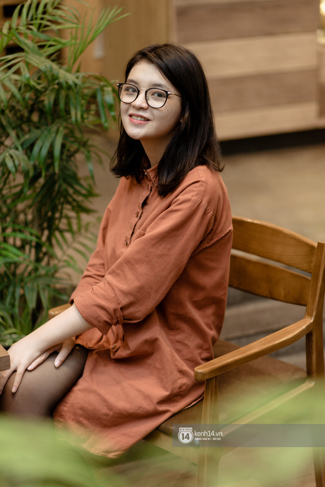 Nữ sinh Hà Thành đạt 8.5 IELTS dù chỉ ôn thi 1 tháng: Bố mẹ là phó Giáo sư, ông nội là Hiệu trưởng, chị gái tốt nghiệp xuất sắc tại Mỹ - 3 Nữ sinh Hà Thành đạt 8.5 IELTS dù chỉ ôn thi 1 tháng: Bố mẹ là phó Giáo sư, ông nội là Hiệu trưởng, chị gái tốt nghiệp xuất sắc tại Mỹ - 3