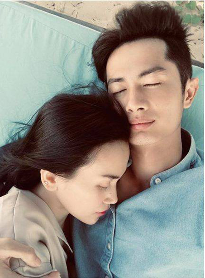 Sĩ Thanh vừa làm clip 'giải oan' thì bạn trai Huỳnh Phương lại lỡ miệng nhận túi fake Sĩ Thanh vừa làm clip 'giải oan' thì bạn trai Huỳnh Phương lại lỡ miệng nhận túi fake