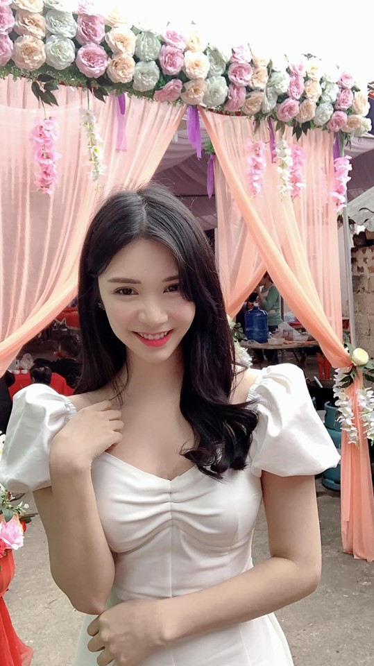 Quang Lê bất ngờ bày tỏ tình cảm với người yêu cũ, phản ứng của Thanh Bi lại gây tò mò Quang Lê bất ngờ bày tỏ tình cảm với người yêu cũ, phản ứng của Thanh Bi lại gây tò mò