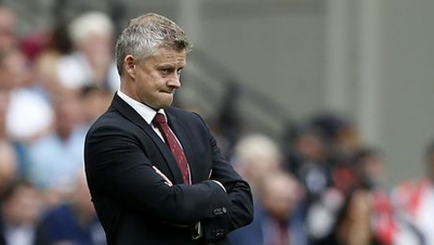 Solskjaer 'xù lông' trước những chỉ trích của Mourinho Solskjaer 'xù lông' trước những chỉ trích của Mourinho