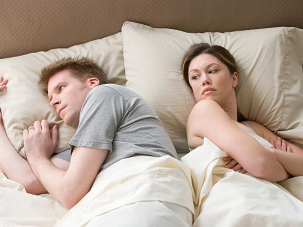 Gần gũi nhau mà như tra tấn - 1 Gần gũi nhau mà như tra tấn - 1
