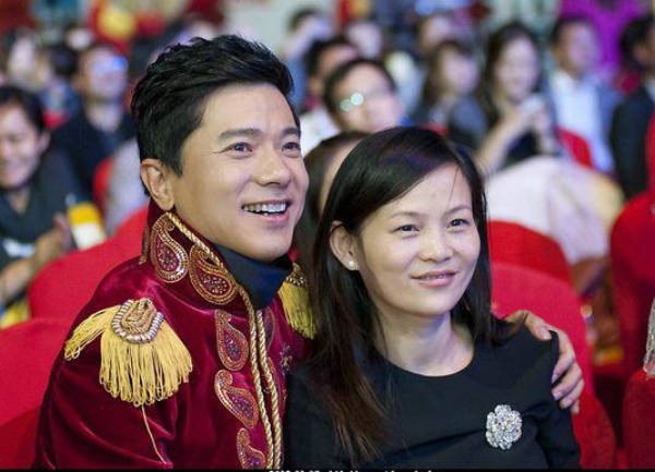 Bản lĩnh của cô vợ 'hô biến' anh chồng nghèo thành tỷ phú top thế giới, về nhà vẫn một phép 'cô ấy mới là chủ tịch của tôi' - 3 Bản lĩnh của cô vợ 'hô biến' anh chồng nghèo thành tỷ phú top thế giới, về nhà vẫn một phép 'cô ấy mới là chủ tịch của tôi' - 3