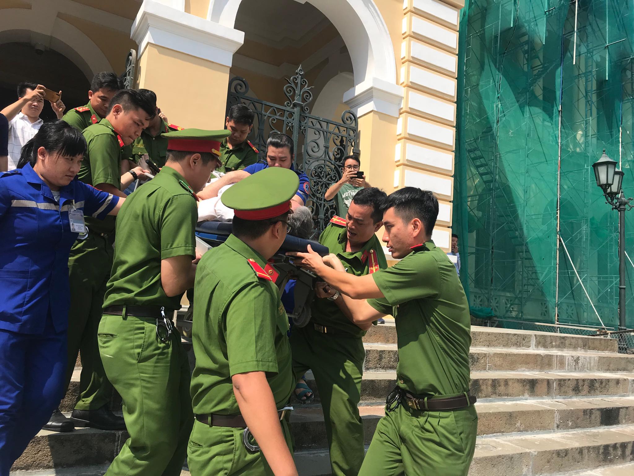 Vụ VN Pharma: Dược sĩ viết hồ sơ thuốc đi cấp cứu khi đang trả lời tòa - 1