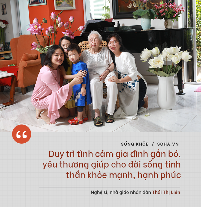 Bí quyết từ ‘người mẹ vĩ đại’ 102 tuổi của NSND Đặng Thái Sơn: Thể dục, thiên nhiên, nước muối... và mỹ phẩm - 8 Bí quyết từ ‘người mẹ vĩ đại’ 102 tuổi của NSND Đặng Thái Sơn: Thể dục, thiên nhiên, nước muối... và mỹ phẩm - 8