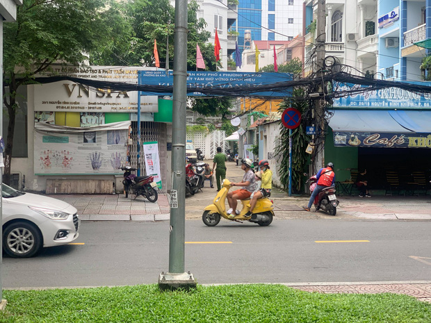 Khởi tố vụ án xâm hại chỗ ở trong vụ thẩm phán và giảng viên bị tố 'bắt cóc' 3 cháu nhỏ ở Sài Gòn - 3