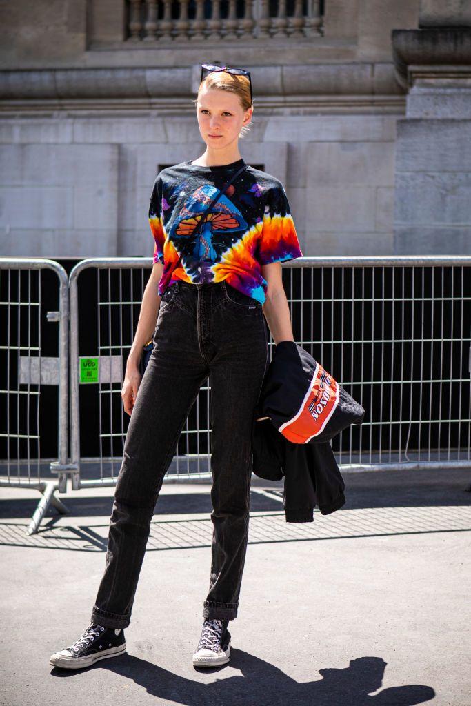 10 trend thời trang quần jeans làm mưa làm gió trên đường phố New York - 8 10 trend thời trang quần jeans làm mưa làm gió trên đường phố New York - 8