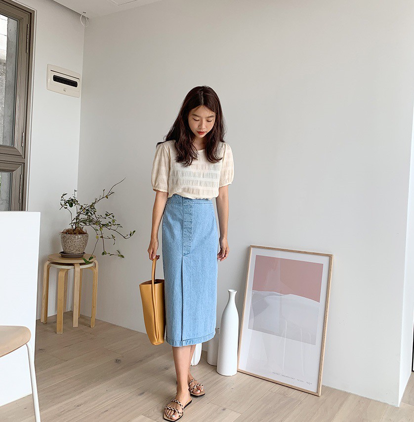 Chị em có cả một mùa lạnh để xúng xính 5 kiểu chân váy xinh phát hờn này, quá nửa diện lên là sang hẳn con người - 15 Chị em có cả một mùa lạnh để xúng xính 5 kiểu chân váy xinh phát hờn này, quá nửa diện lên là sang hẳn con người - 15