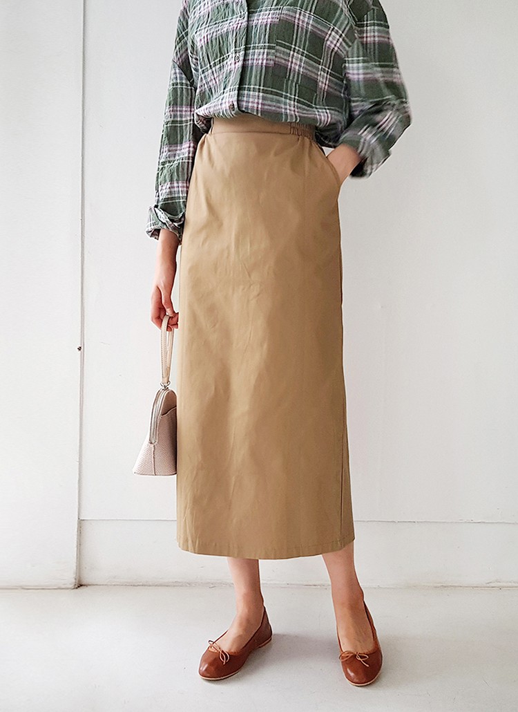 Chị em có cả một mùa lạnh để xúng xính 5 kiểu chân váy xinh phát hờn này, quá nửa diện lên là sang hẳn con người - 17 Chị em có cả một mùa lạnh để xúng xính 5 kiểu chân váy xinh phát hờn này, quá nửa diện lên là sang hẳn con người - 17