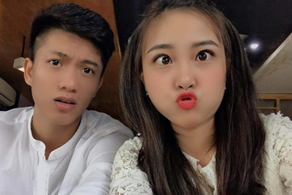 Vừa công khai bạn gái mới, Văn Đức đã tính chuyện cưới hỏi? Vừa công khai bạn gái mới, Văn Đức đã tính chuyện cưới hỏi?