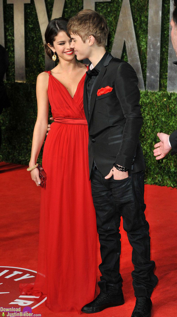 Dàn 15 bóng hồng đi qua đời Justin Bieber: Selena chưa phải sexy nhất, từ 'nàng thơ Sơn Tùng' đến siêu mẫu đều cực phẩm - 2 Dàn 15 bóng hồng đi qua đời Justin Bieber: Selena chưa phải sexy nhất, từ 'nàng thơ Sơn Tùng' đến siêu mẫu đều cực phẩm - 2