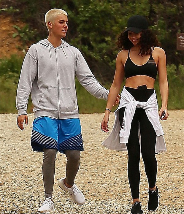 Dàn 15 bóng hồng đi qua đời Justin Bieber: Selena chưa phải sexy nhất, từ 'nàng thơ Sơn Tùng' đến siêu mẫu đều cực phẩm - 14 Dàn 15 bóng hồng đi qua đời Justin Bieber: Selena chưa phải sexy nhất, từ 'nàng thơ Sơn Tùng' đến siêu mẫu đều cực phẩm - 14