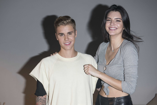 Dàn 15 bóng hồng đi qua đời Justin Bieber: Selena chưa phải sexy nhất, từ 'nàng thơ Sơn Tùng' đến siêu mẫu đều cực phẩm - 21 Dàn 15 bóng hồng đi qua đời Justin Bieber: Selena chưa phải sexy nhất, từ 'nàng thơ Sơn Tùng' đến siêu mẫu đều cực phẩm - 21
