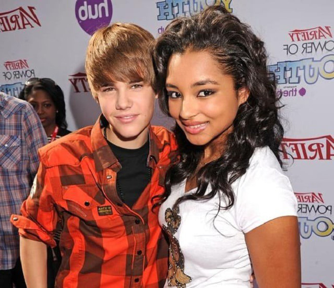 Dàn 15 bóng hồng đi qua đời Justin Bieber: Selena chưa phải sexy nhất, từ 'nàng thơ Sơn Tùng' đến siêu mẫu đều cực phẩm - 6 Dàn 15 bóng hồng đi qua đời Justin Bieber: Selena chưa phải sexy nhất, từ 'nàng thơ Sơn Tùng' đến siêu mẫu đều cực phẩm - 6